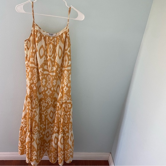 STEVE MADDEN BB DAKOTA Turtle Island maxi Dress In Yellow size 10 - Picture 6 of 10